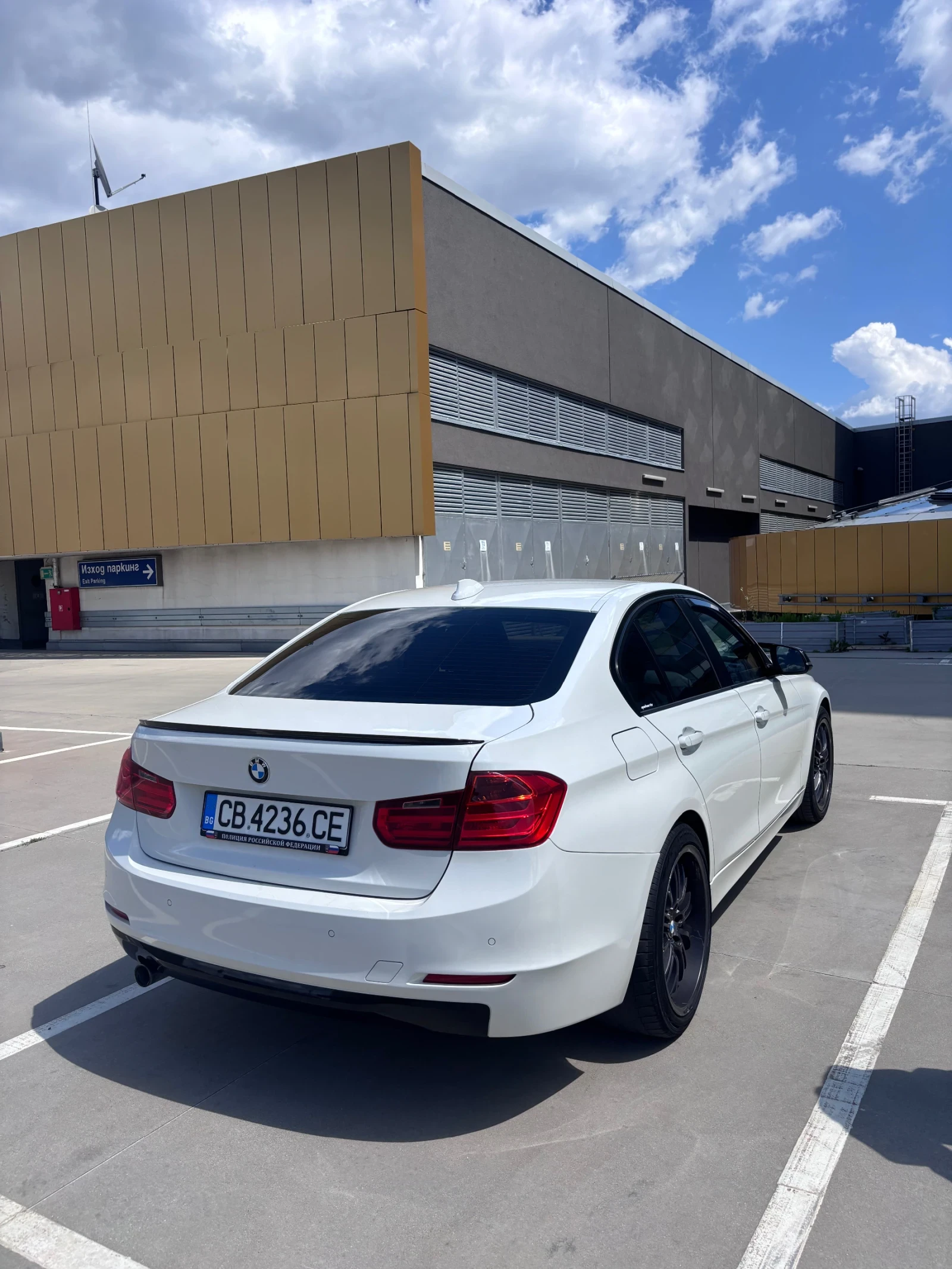 BMW 320, снимка 2 - Автомобили и джипове - 54962881