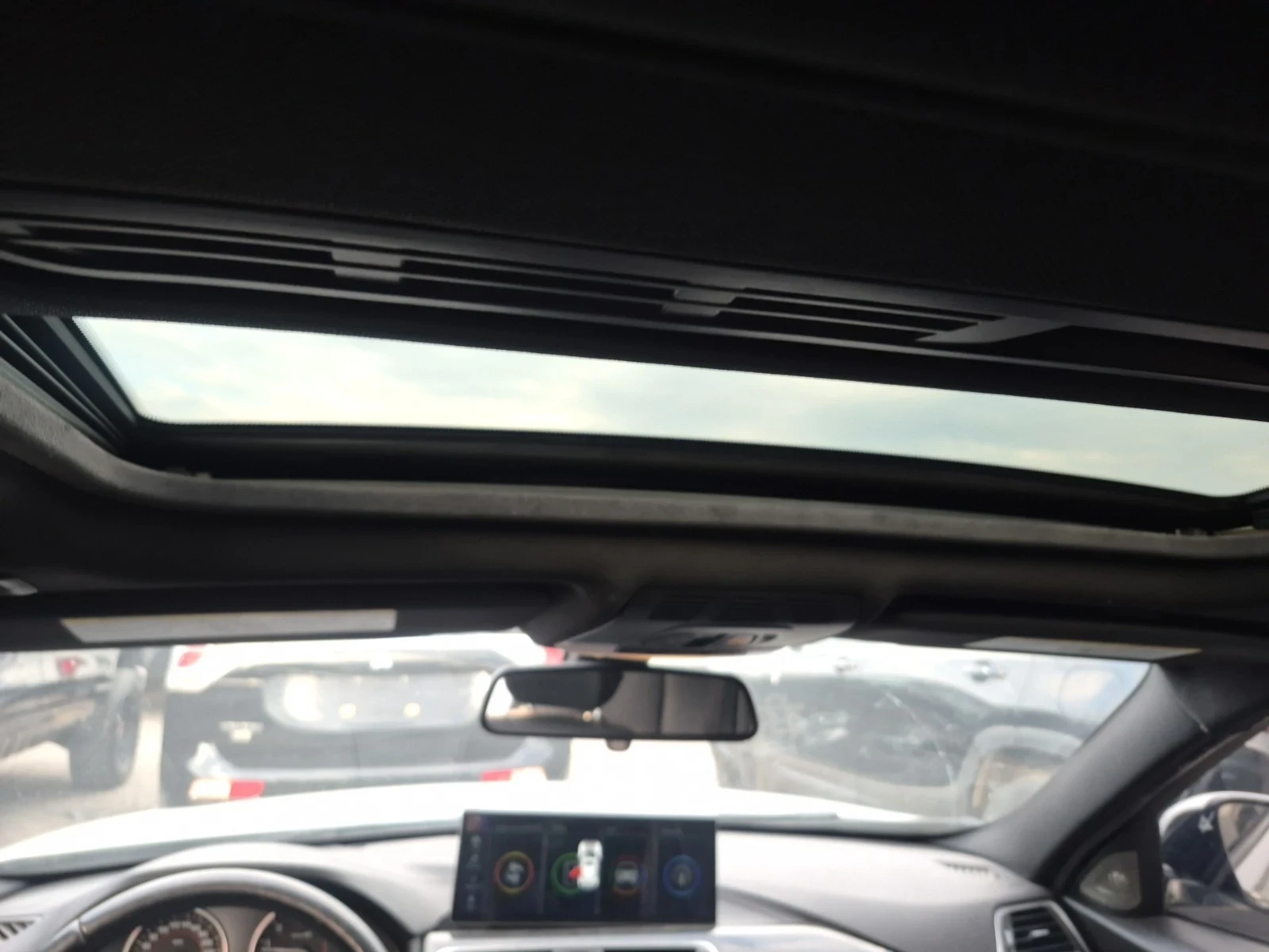 BMW 330 HARMAN KARDON* , снимка 13 - Автомобили и джипове - 55224296