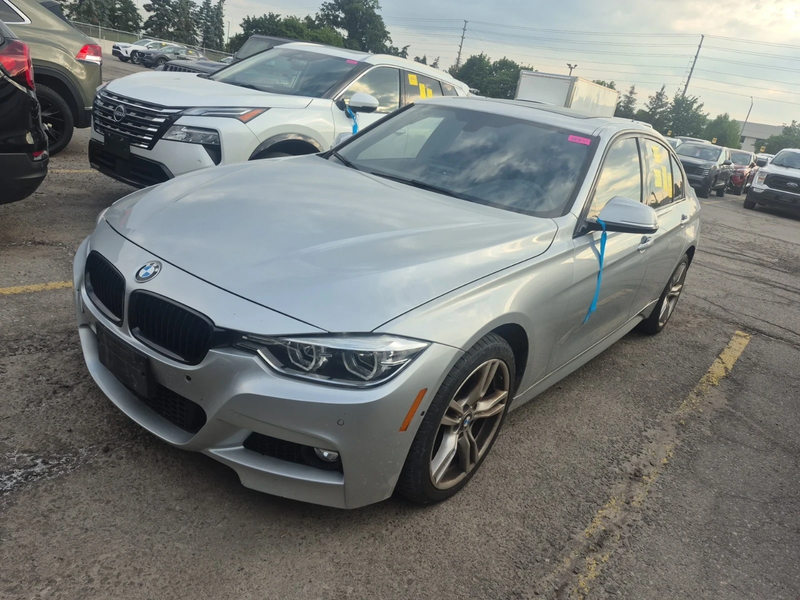 BMW 330 HARMAN KARDON* 