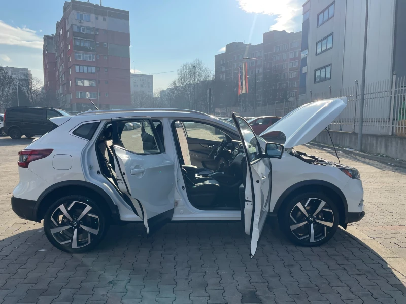 Nissan Qashqai 2.0 4X4 АВТОМАТ, снимка 15 - Автомобили и джипове - 36417894