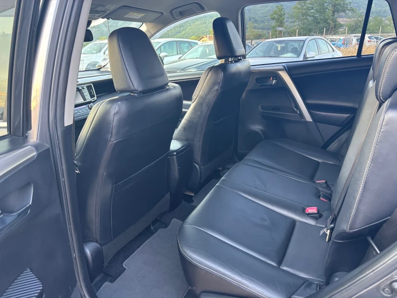 Toyota Rav4 2.2 d4d 4x4 150kc, снимка 11 - Автомобили и джипове - 51660318