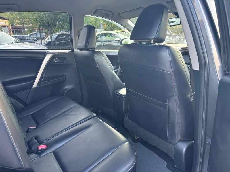 Toyota Rav4 2.2 d4d 4x4 150kc, снимка 14 - Автомобили и джипове - 51660318