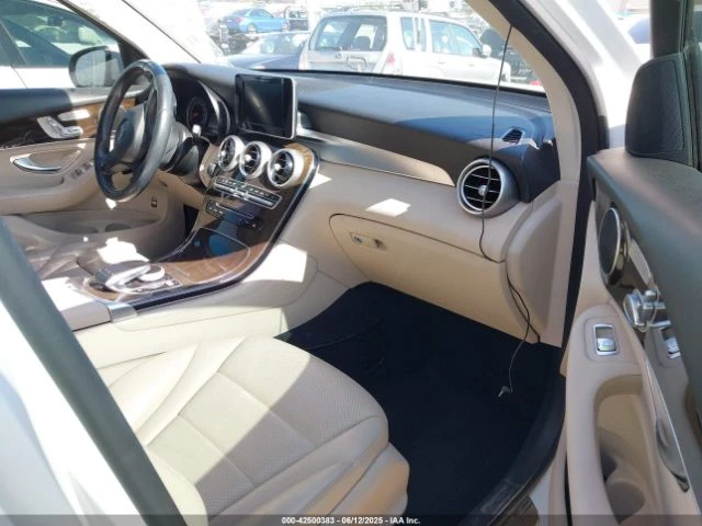 Mercedes-Benz GLC 300  - изображение 5