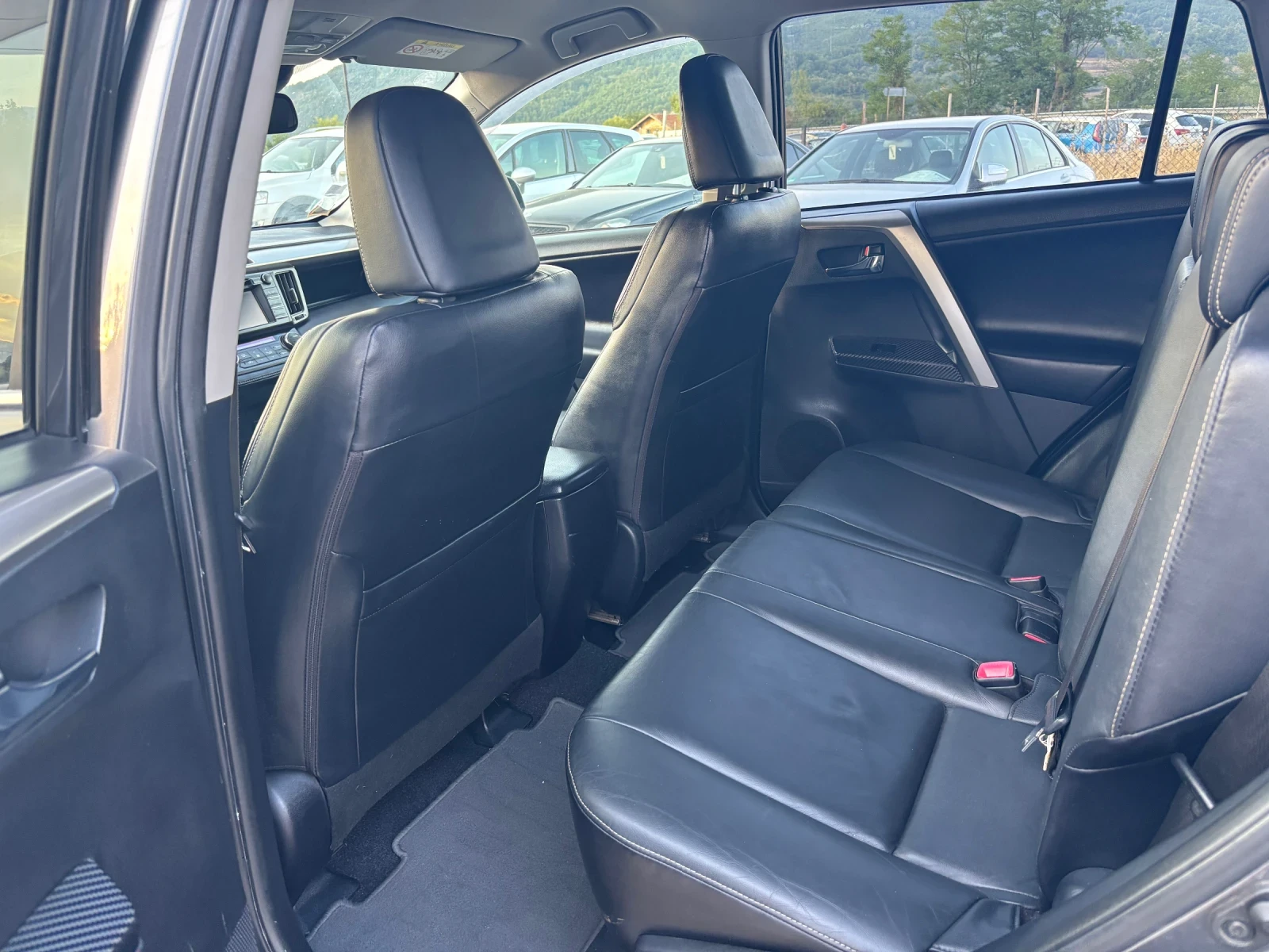 Toyota Rav4 2.2 d4d 4x4 150kc | Mobile.bg — изображение 11