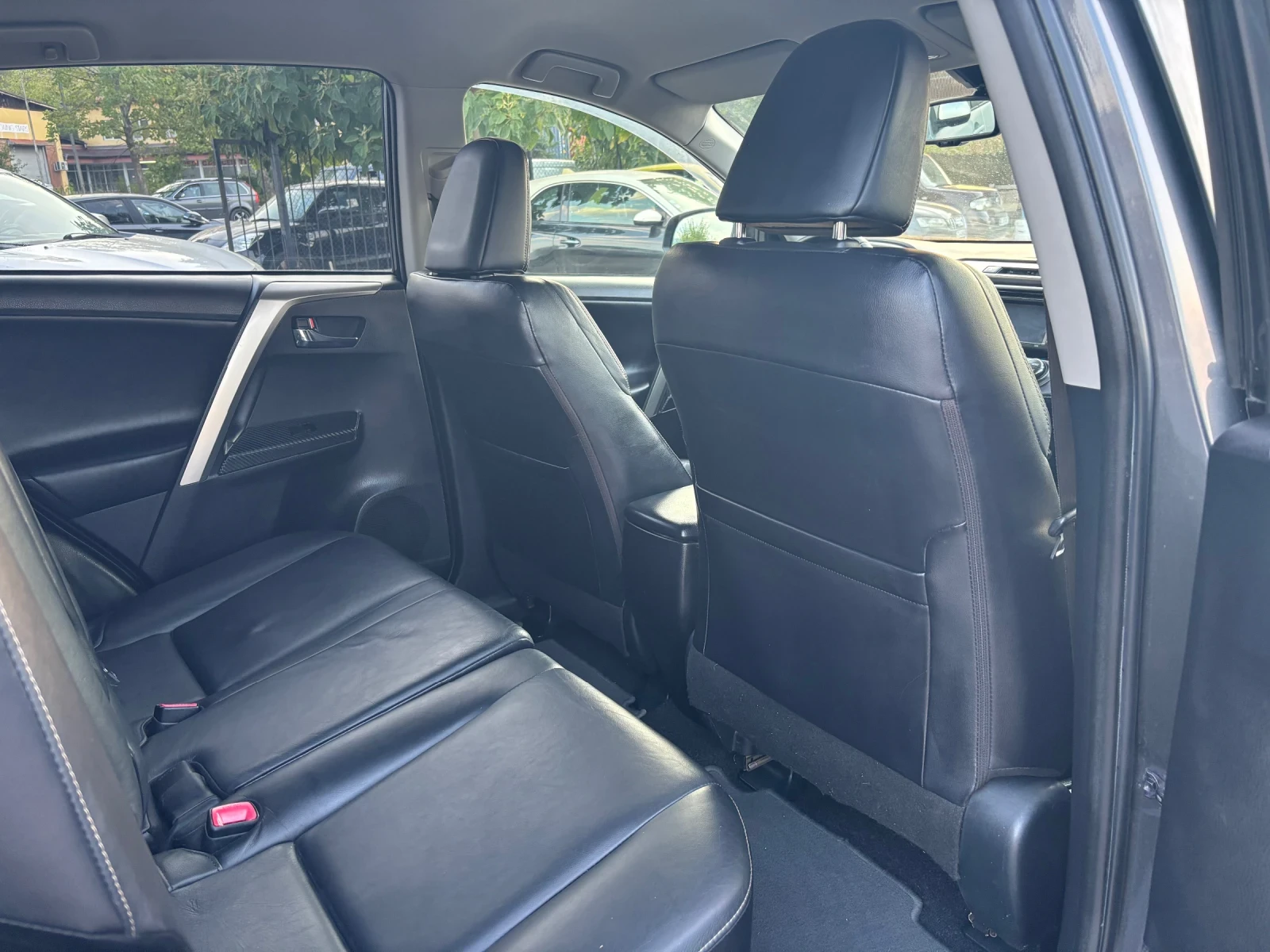 Toyota Rav4 2.2 d4d 4x4 150kc | Mobile.bg — изображение 14