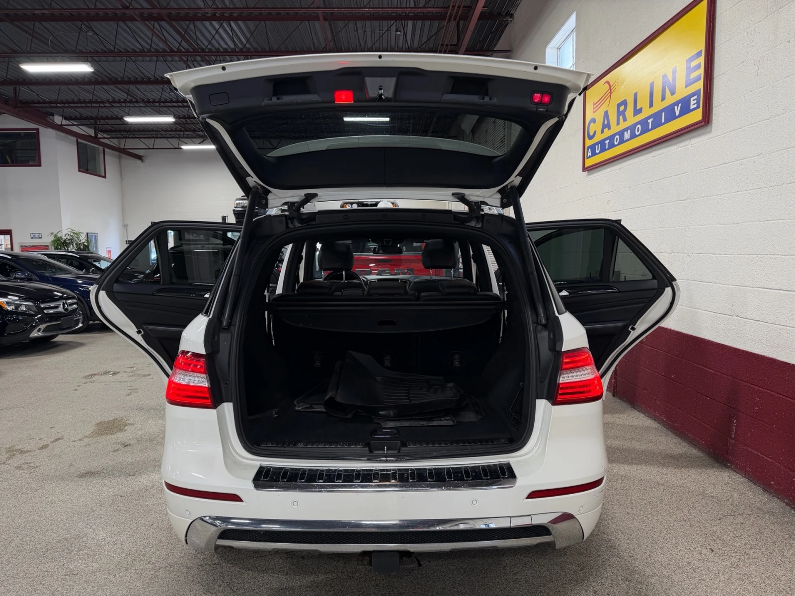 Mercedes-Benz ML 350 AMG PKG / H&K / 360 / PANO / ПОДГРЕВИ / KEYLESS, снимка 5 - Автомобили и джипове - 53804658