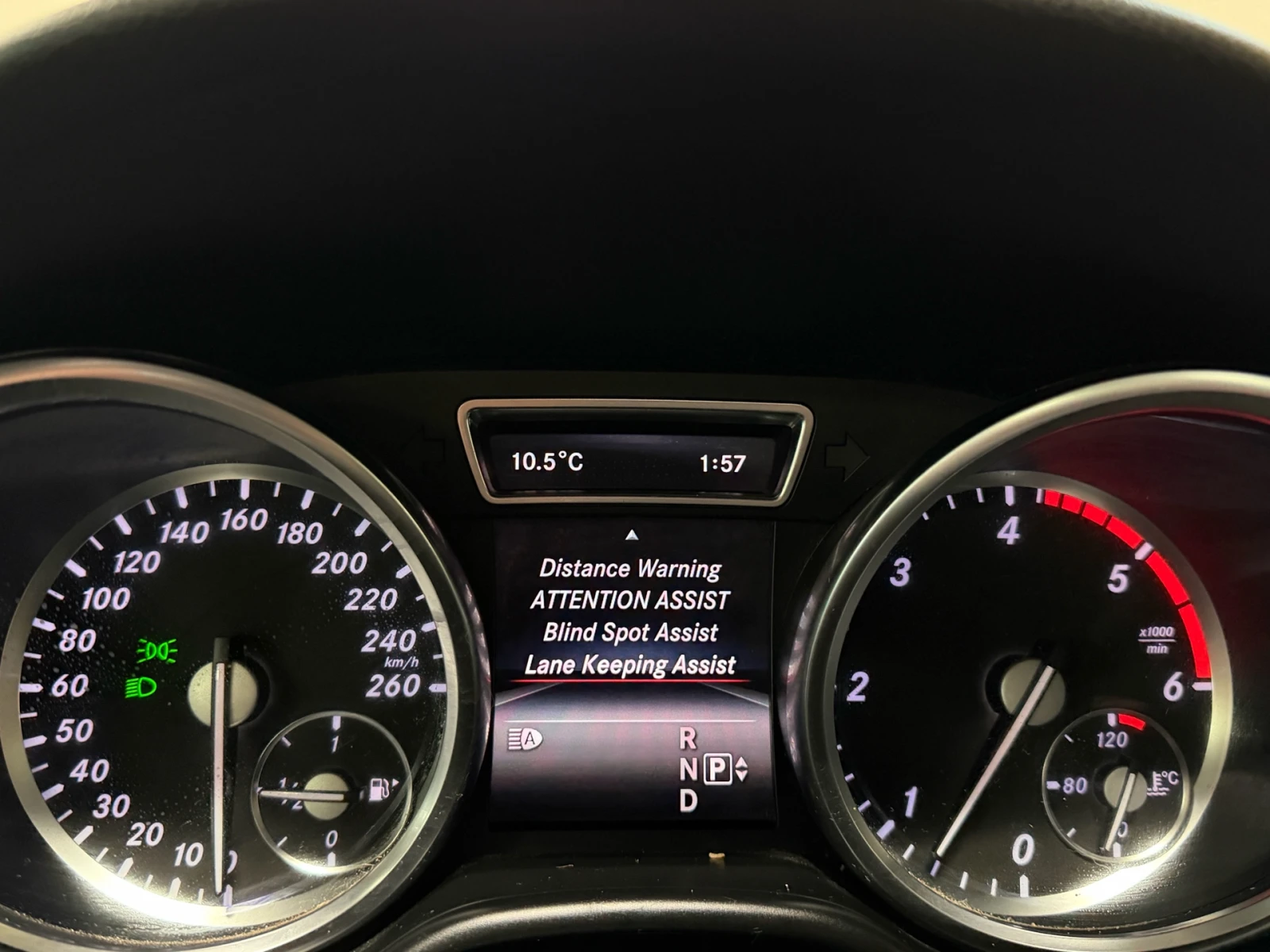 Mercedes-Benz ML 350 AMG PKG / H&K / 360 / PANO / ПОДГРЕВИ / KEYLESS, снимка 12 - Автомобили и джипове - 53804658