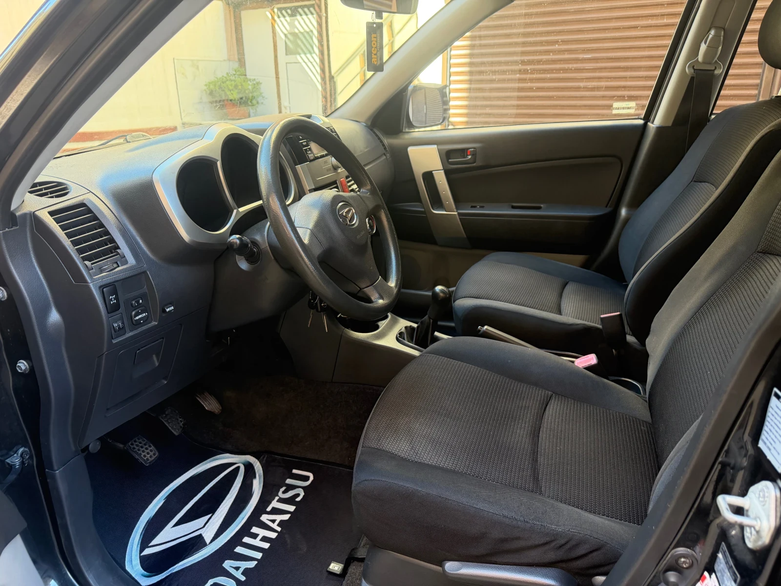 Daihatsu Terios 1.3i 4x4 верига, снимка 8 - Автомобили и джипове - 54739667