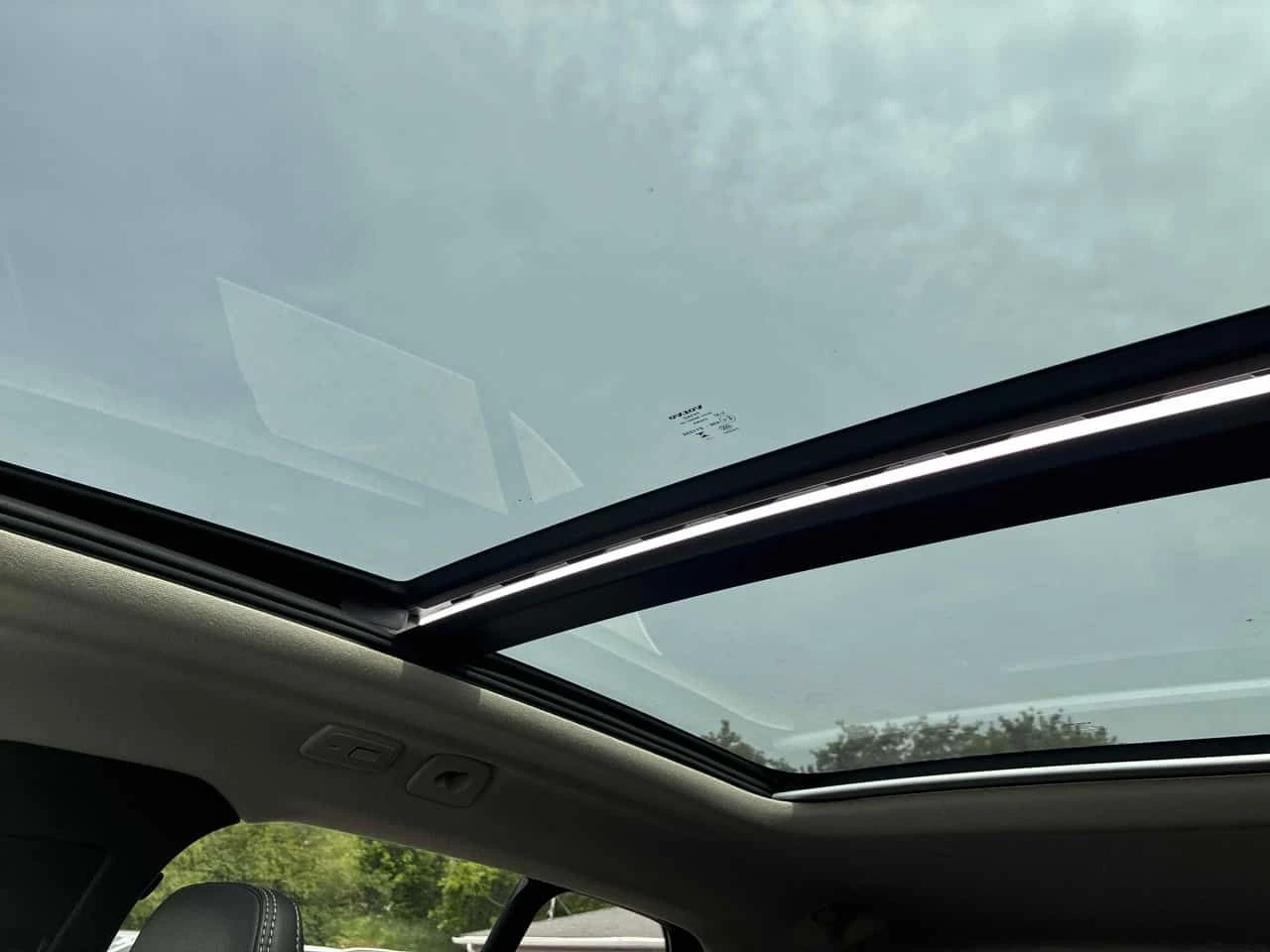 Volvo XC40 * Plus Bright Theme * АВТОКРЕДИТ * , снимка 8 - Автомобили и джипове - 54883538
