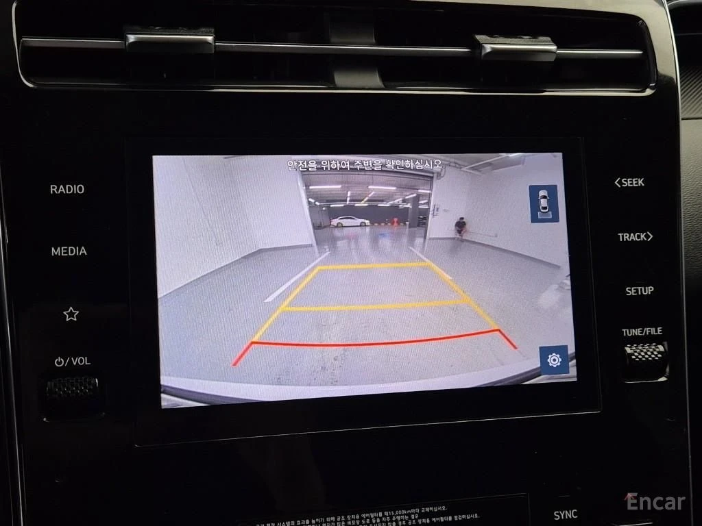 Hyundai Tucson ПОДГРЕВ* ОБДУХВАНЕ* КАМЕРА* LANE* ASSIST, снимка 8 - Автомобили и джипове - 56080951