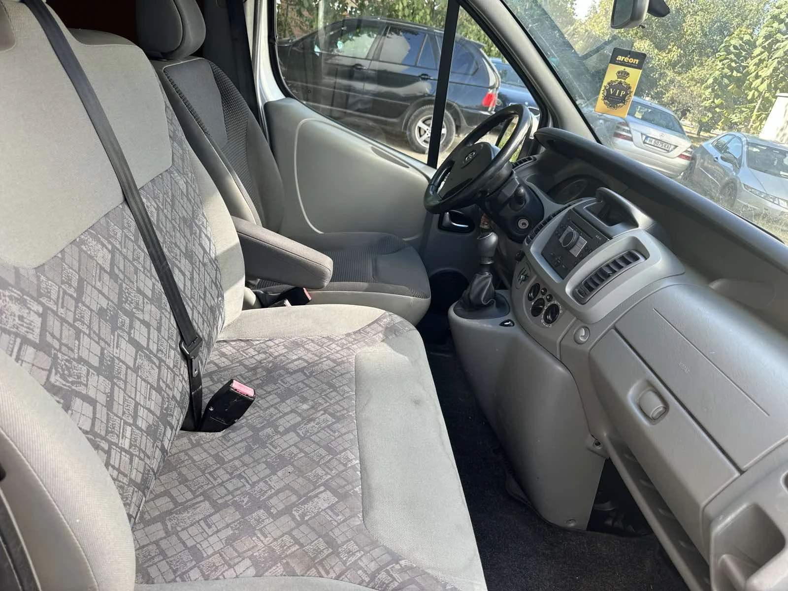 Opel Vivaro 2.5 CDTI-146 кс - изображение 9