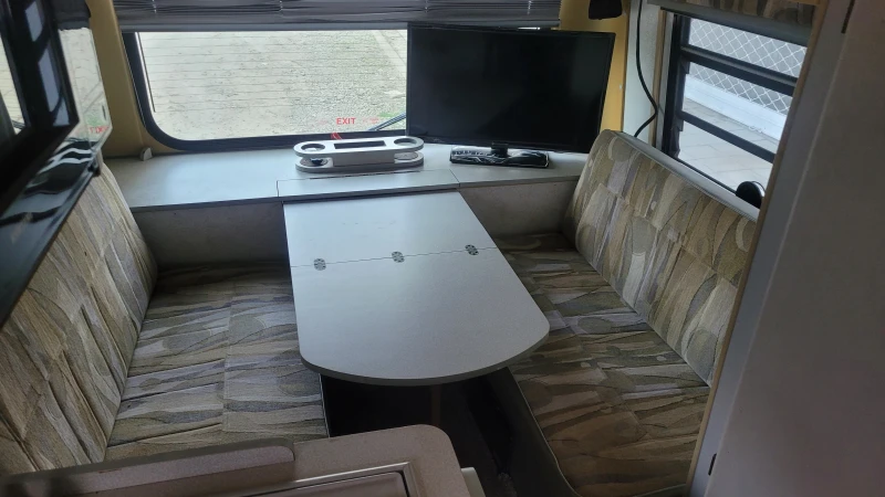 Кемпер VW Т4 Rialta, снимка 5 - Каравани и кемпери - 52361500