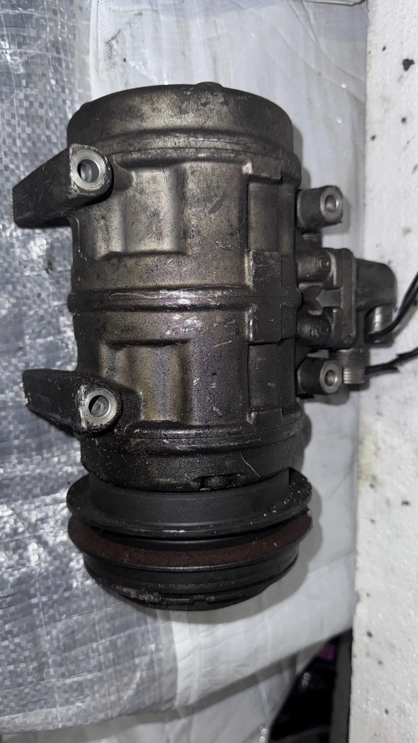 ��������� �� �������� �� Audi 80/90 - 034260805D / 147100-1604 | Mobile.bg � ����������� 1