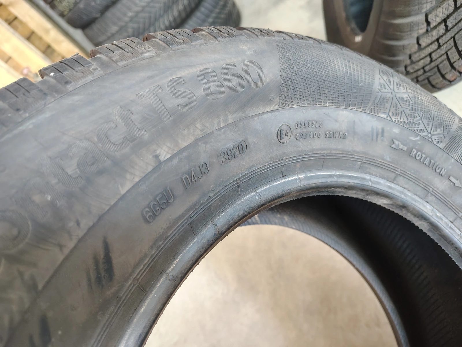 Гуми Зимни 215/65R15, снимка 6 - Гуми и джанти - 55845673
