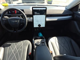 Ford Mustang Mach-E Select AWD, снимка 11