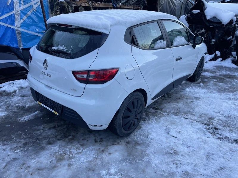 Renault Clio 1.5 на части, снимка 2 - Автомобили и джипове - 35962427