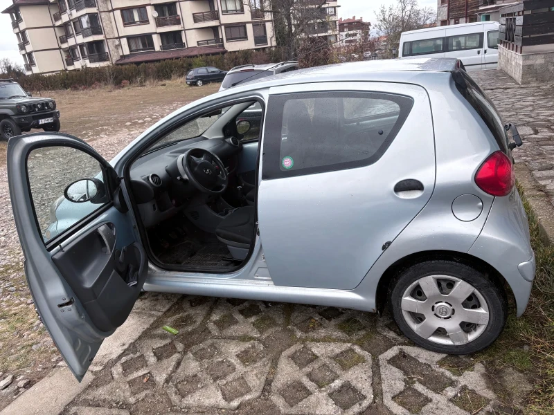 Toyota Aygo, снимка 5 - Автомобили и джипове - 47979531