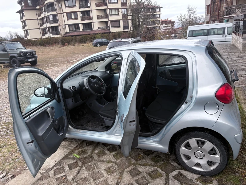 Toyota Aygo, снимка 4 - Автомобили и джипове - 47979531