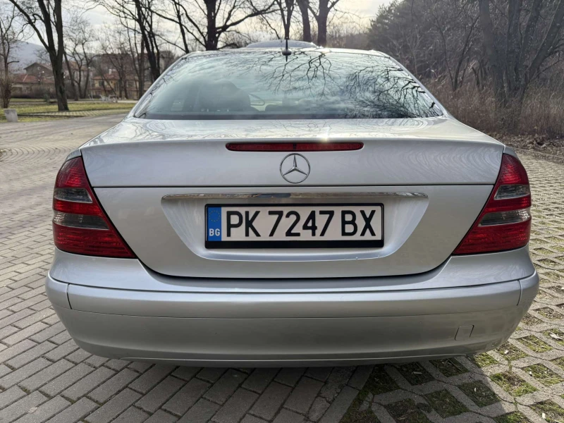 Mercedes-Benz E 220 CDI, снимка 5 - Автомобили и джипове - 49471890