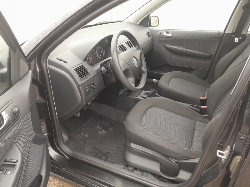 Skoda Fabia 1.2 70 PS, снимка 9 - Автомобили и джипове - 52682899