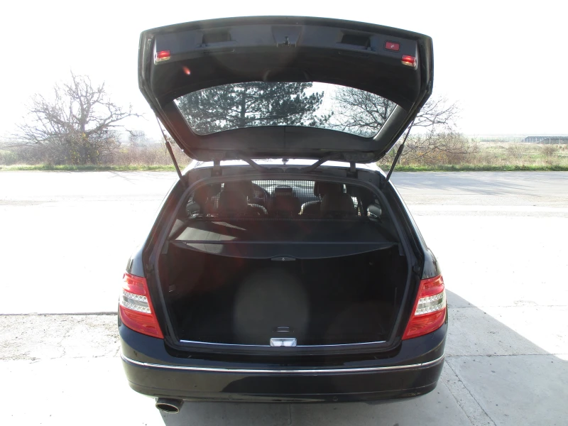 Mercedes-Benz C 220 2.2/ДИЗЕЛ/170кс./АВТОМАТИК/ФУЛ-ЕКСТРИ/КАТО НОВА, снимка 16 - Автомобили и джипове - 52835029