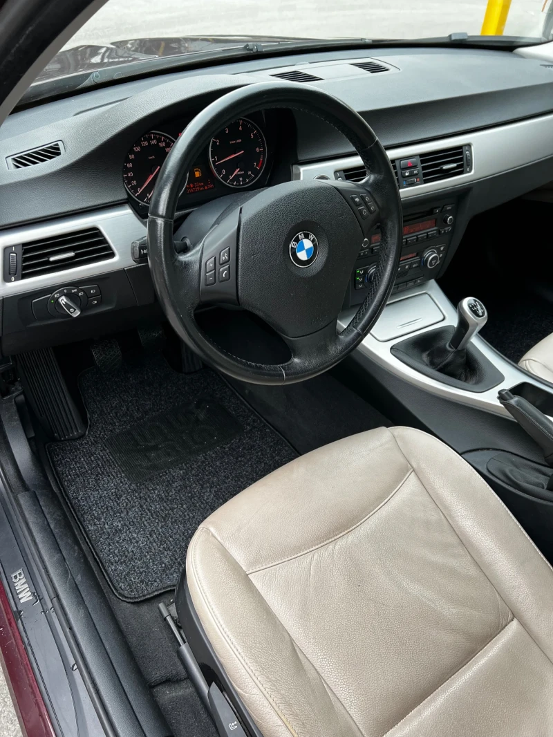 BMW 318 бензин 2009 , снимка 7 - Автомобили и джипове - 53438639