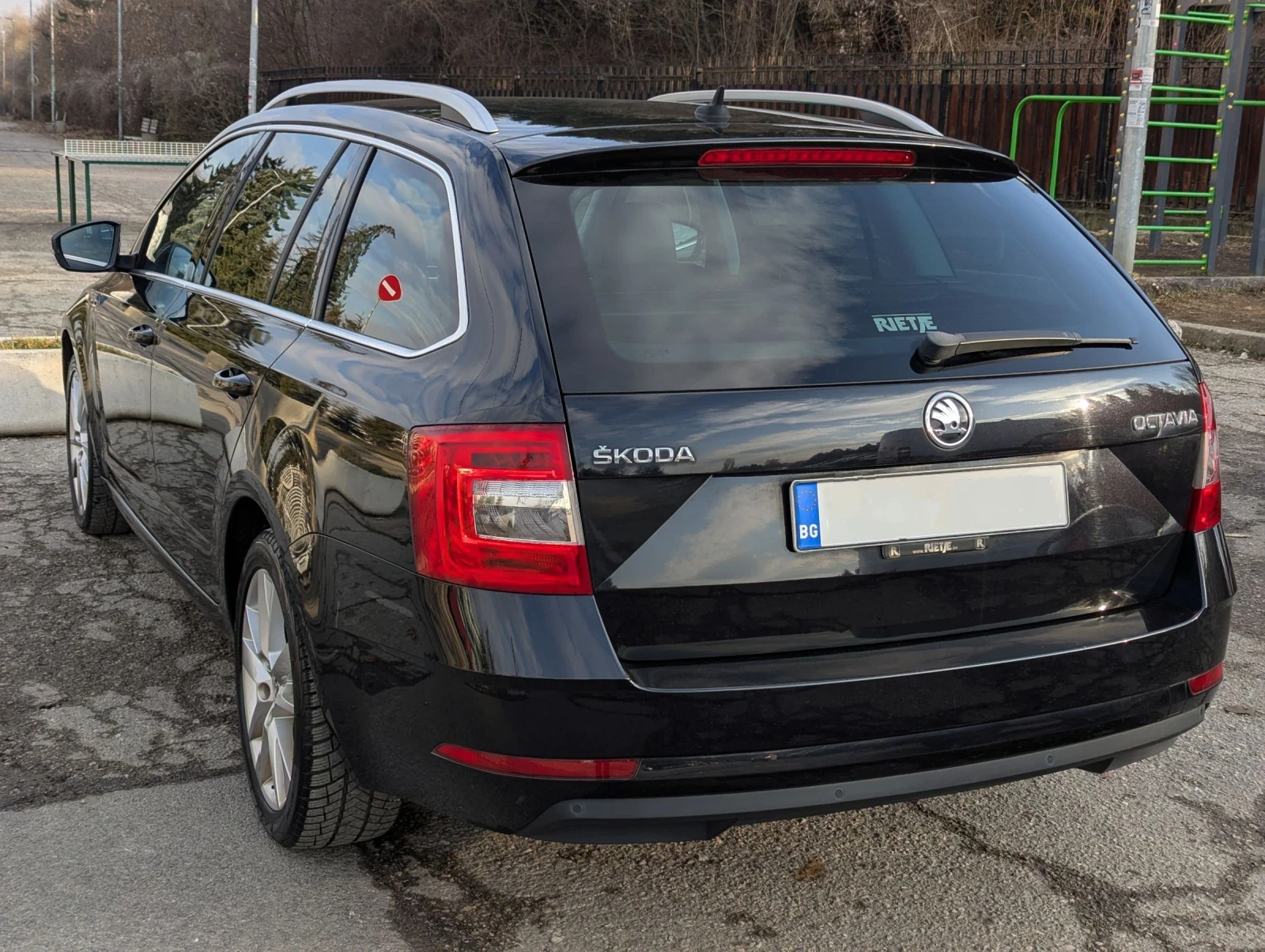 Skoda Octavia 1.6TDI Style / Automatic - изображение 5