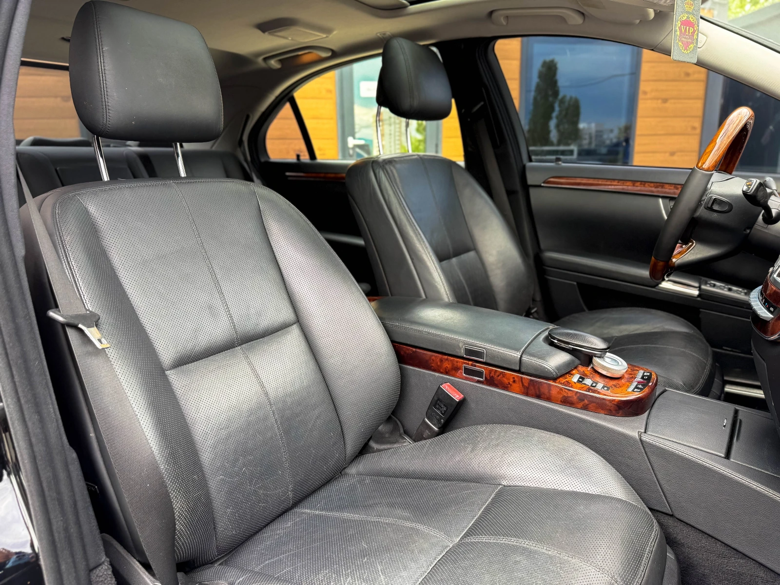 Mercedes-Benz S 550 388HP/PANO/NAVI/КОЖА - изображение 9