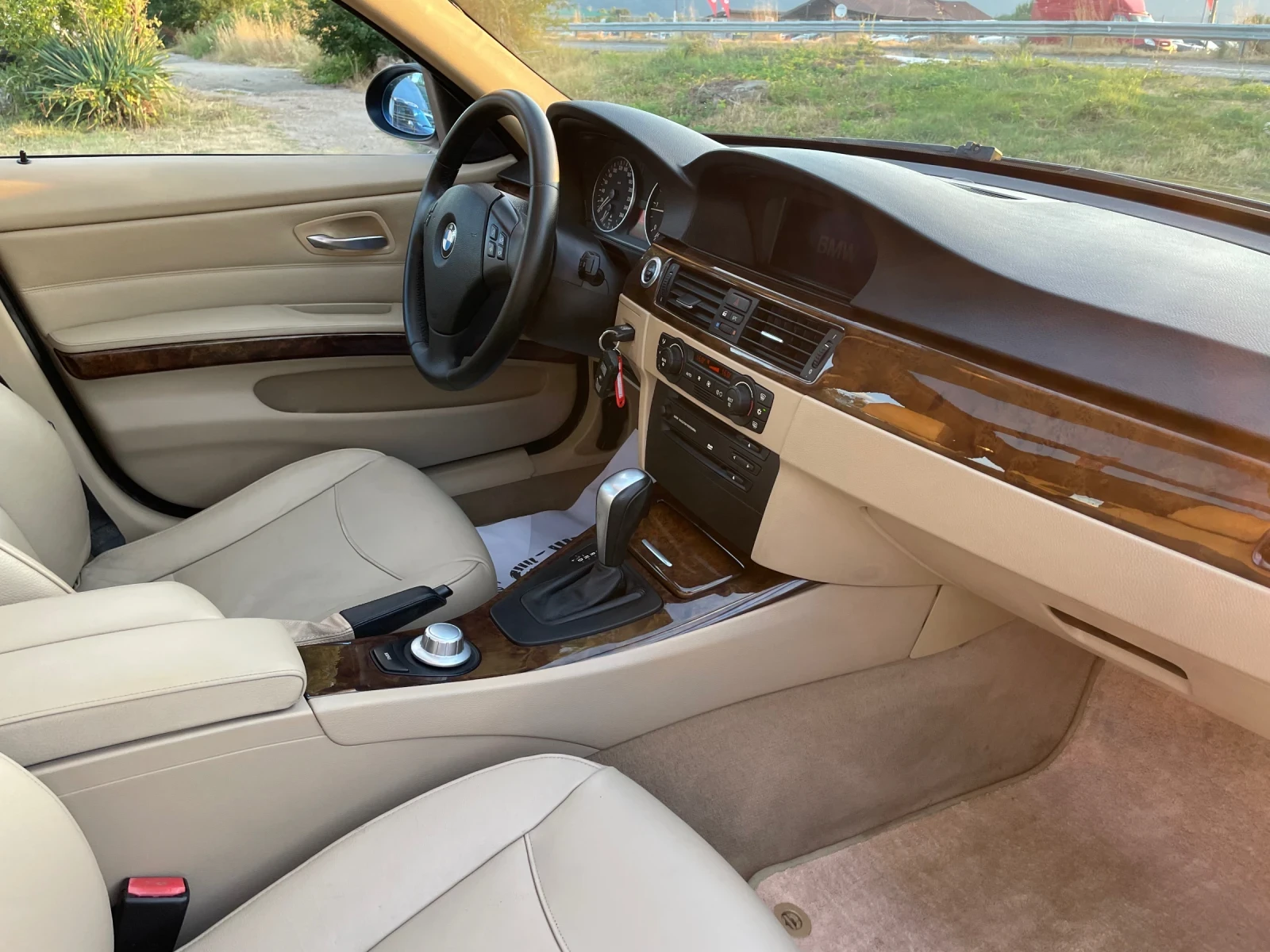 BMW 320 2.0TDI-163-PANO-NAVI-AVTOMAT-ITALIA - изображение 5