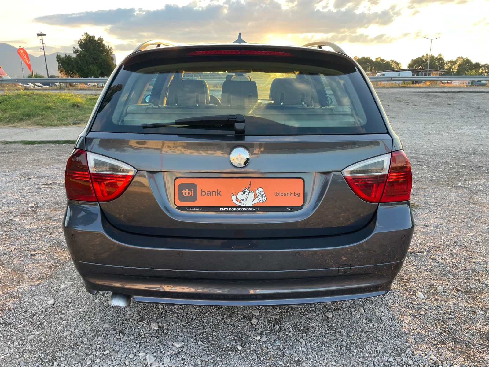BMW 320 2.0TDI-163-PANO-NAVI-AVTOMAT-ITALIA - изображение 10