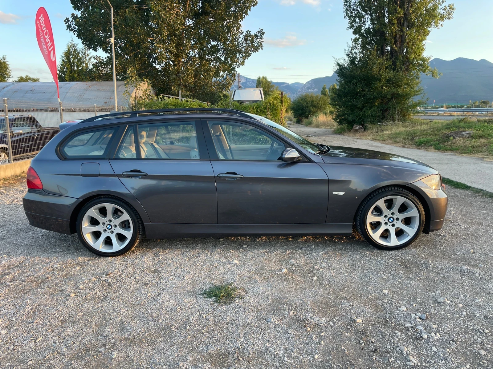 BMW 320 2.0TDI-163-PANO-NAVI-AVTOMAT-ITALIA - изображение 4