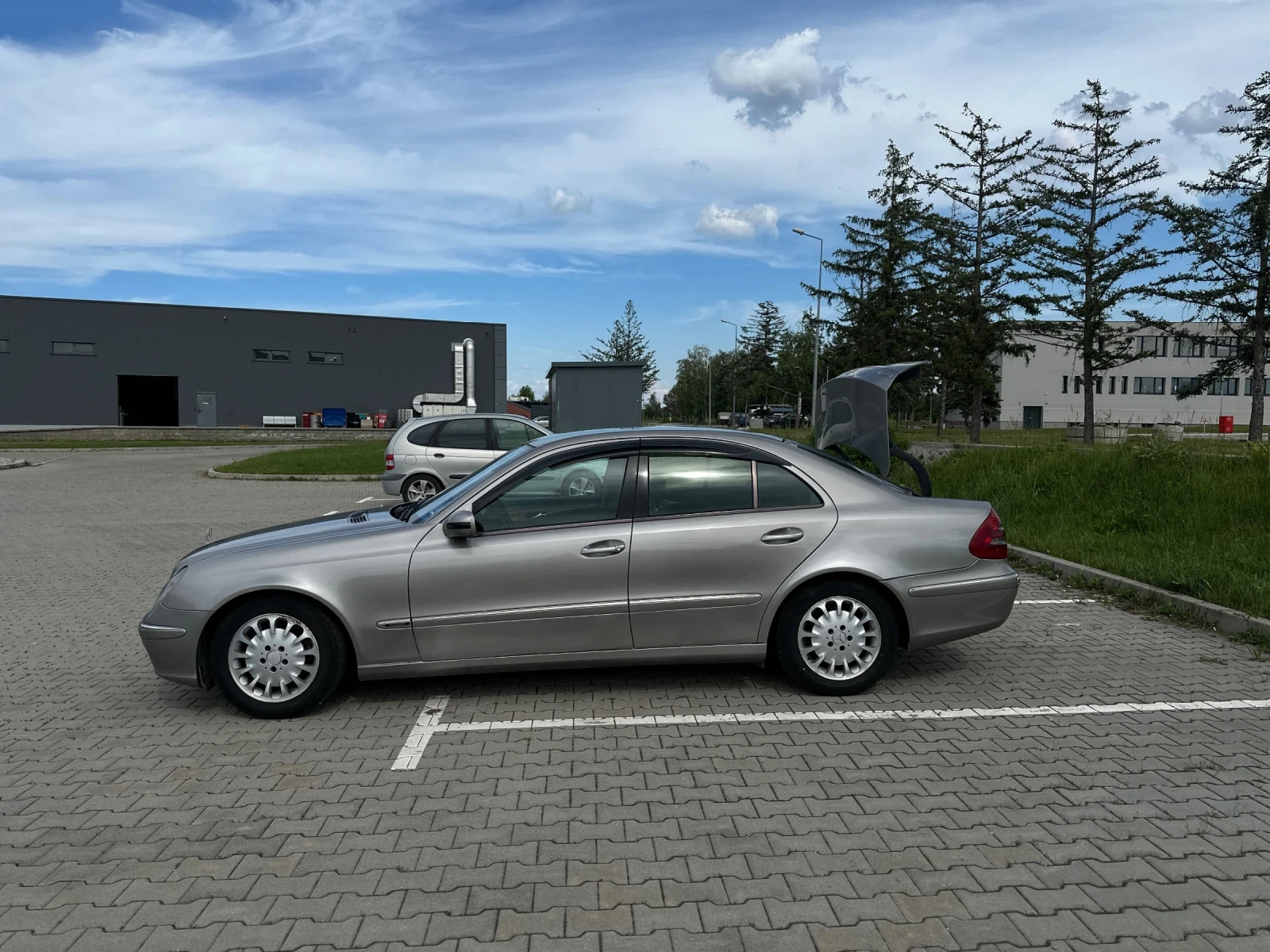 Mercedes-Benz E 220 W211 - изображение 4