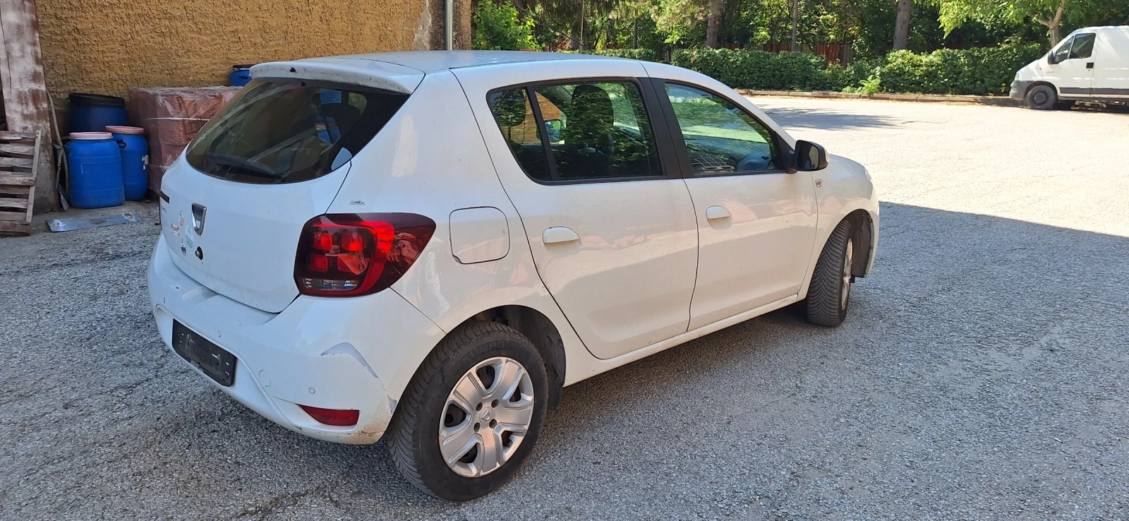 Dacia Sandero  - изображение 4