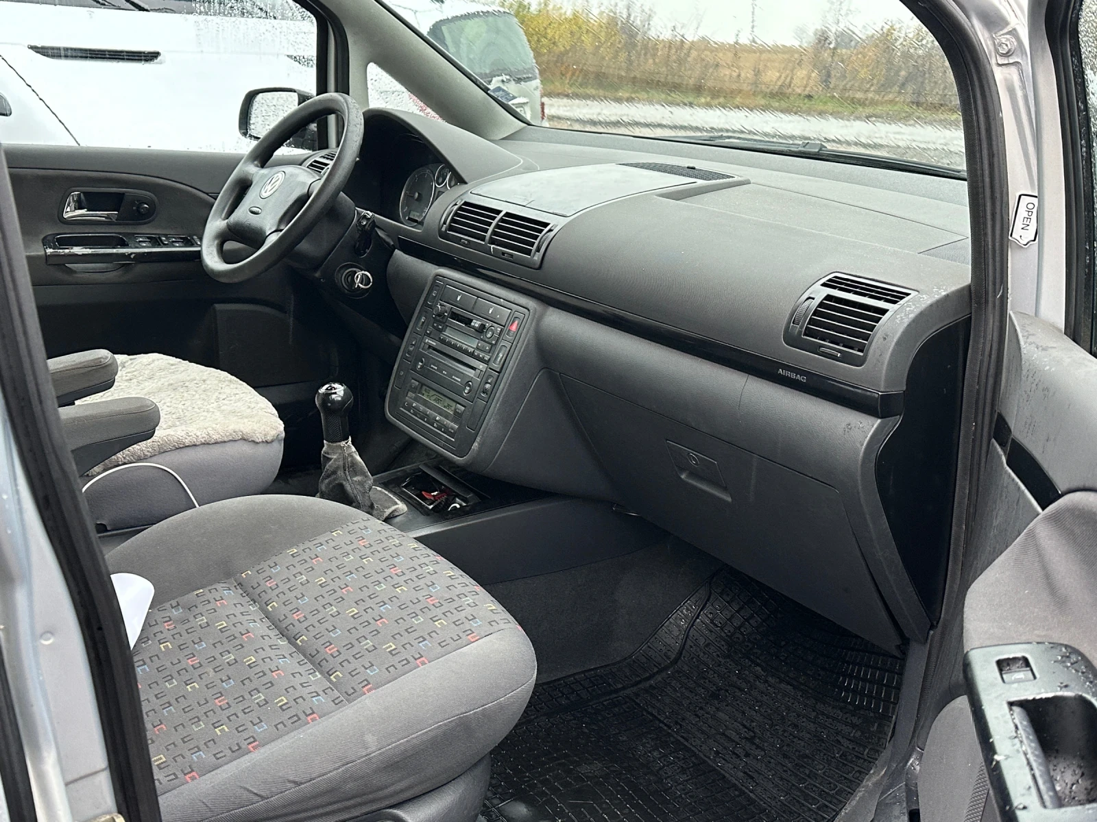 VW Sharan  - изображение 10