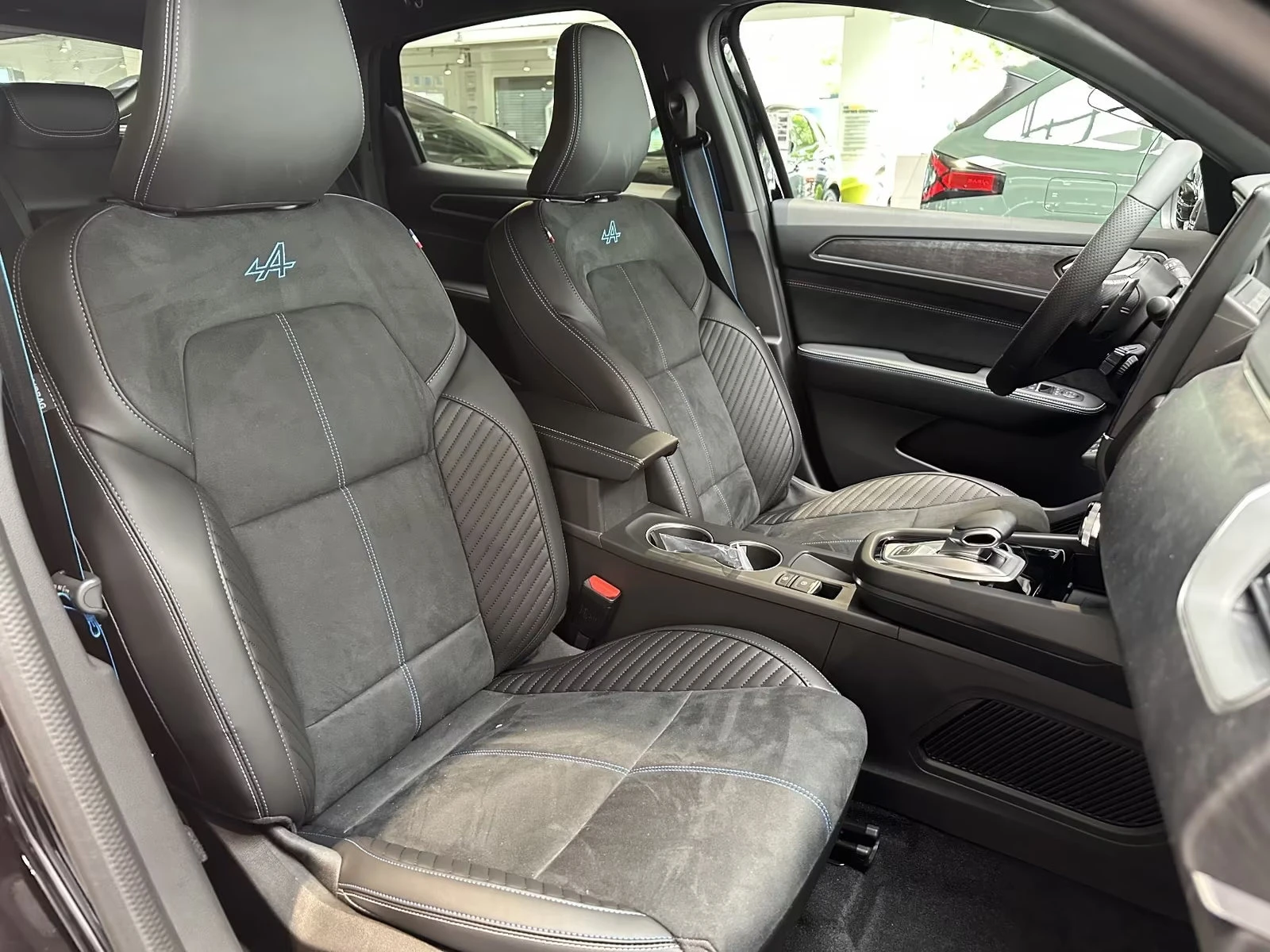 Renault Arkana ESPRIT-ALPINE/158HP/MHEV/360/KLESS/LED/NAVI/707g | Mobile.bg � ����������� 13