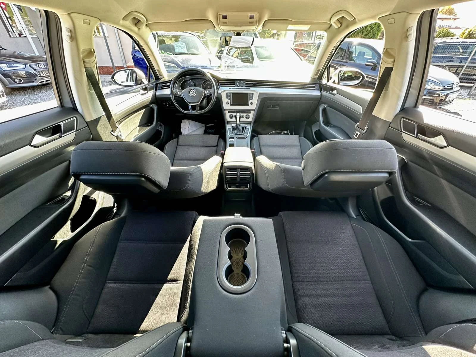 VW Passat 2.0TDI 150HP E6B DSG NAVI DISTRONIC - изображение 9