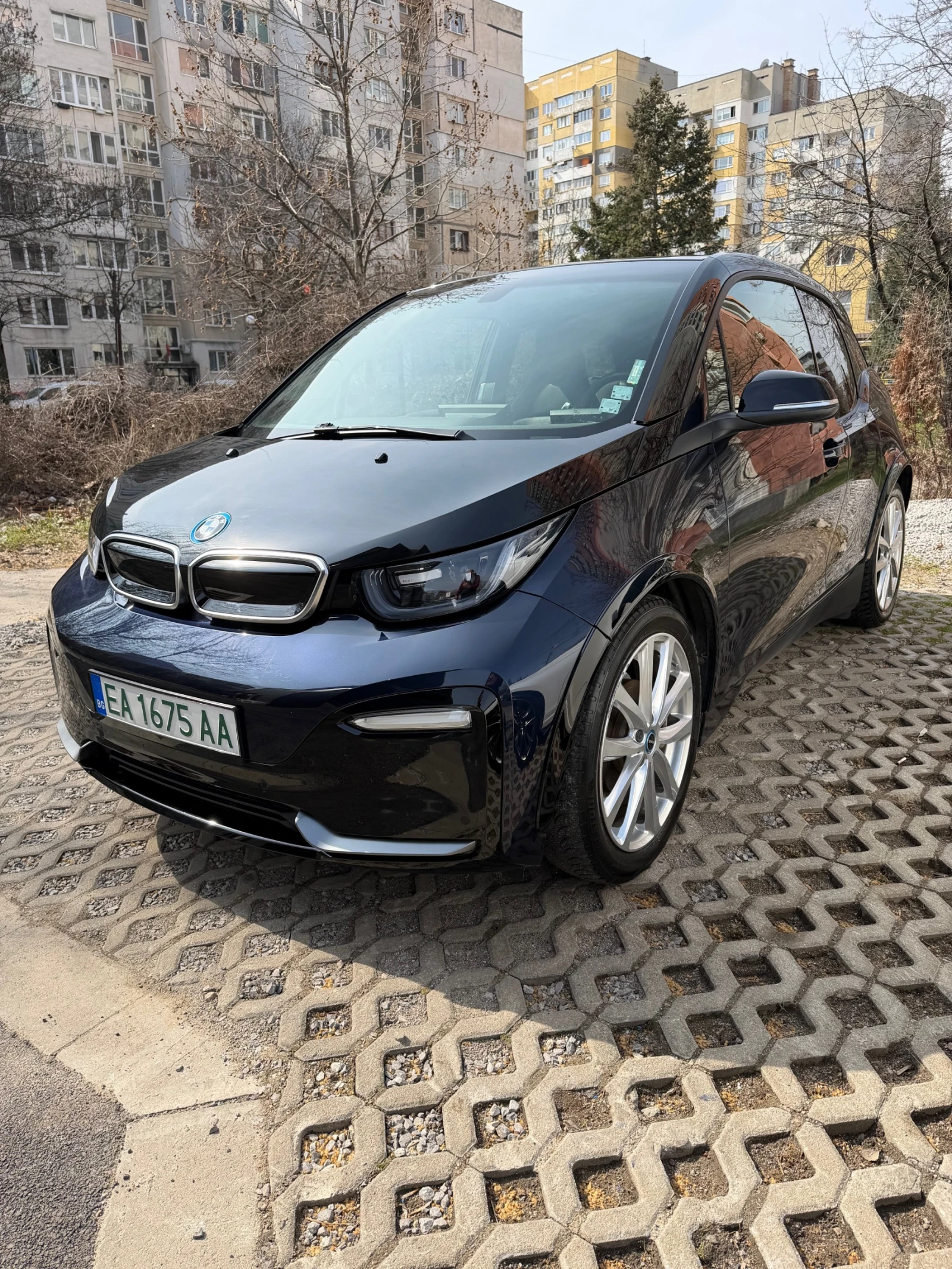 BMW i3 S 120Ah Advanced, Navi, LED, Harman, Camera, снимка 4 - Автомобили и джипове - 53774921