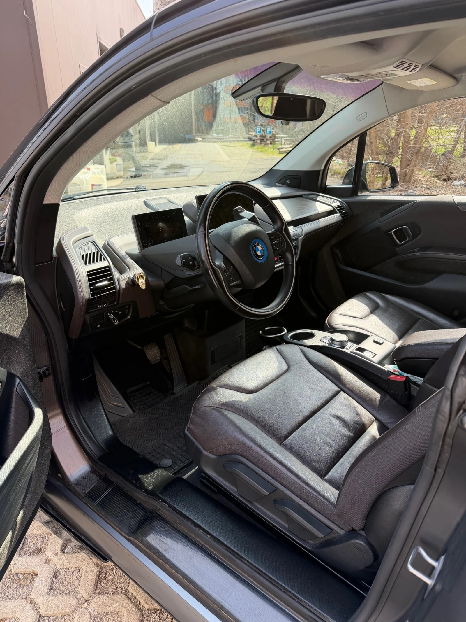 BMW i3 S 120Ah Advanced, Navi, LED, Harman, Camera, снимка 10 - Автомобили и джипове - 53774921