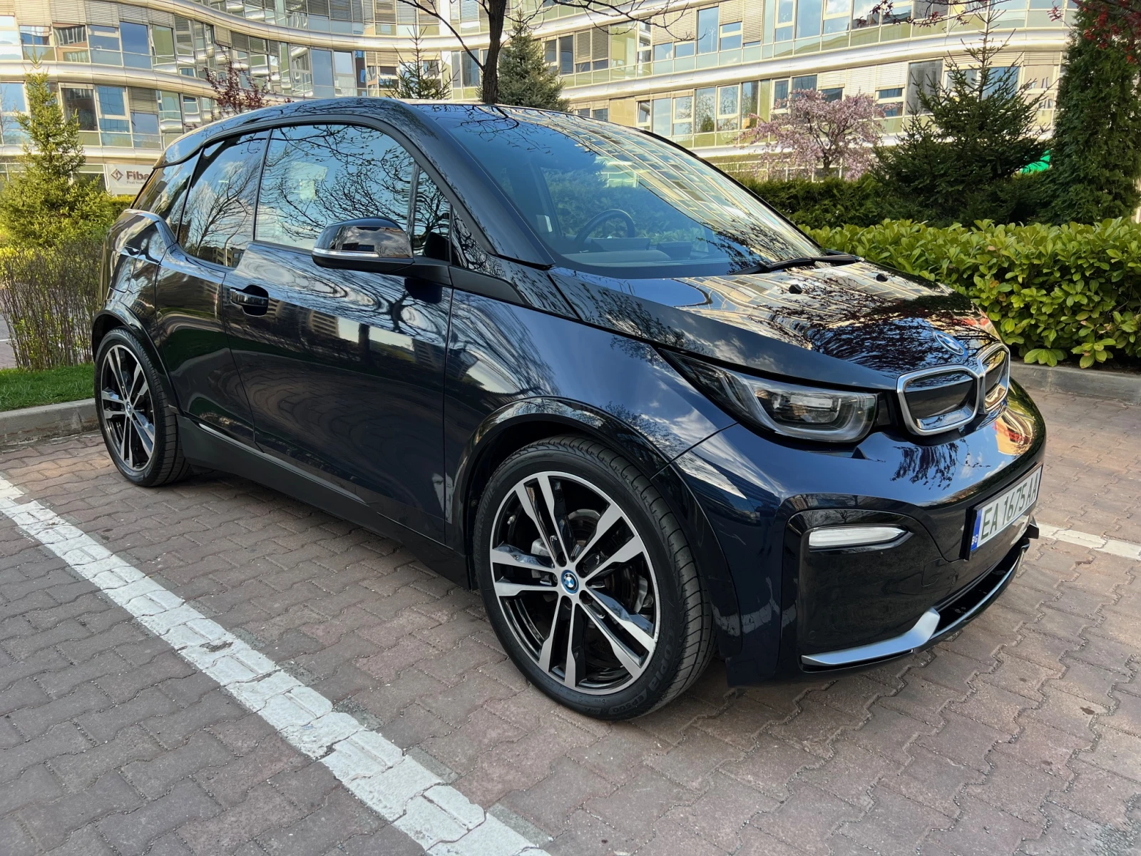 BMW i3 S 120Ah Advanced, Navi, LED, Harman, Camera, снимка 3 - Автомобили и джипове - 53774921