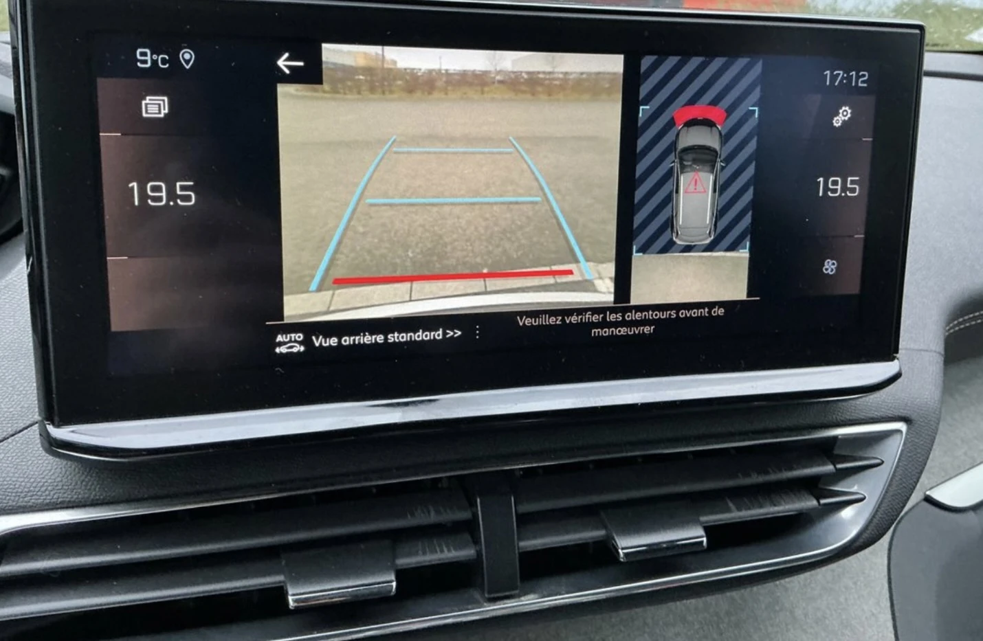 Peugeot 3008 1.5 HDI 131к.с. GT-Line EAT8, снимка 10 - Автомобили и джипове - 54036088