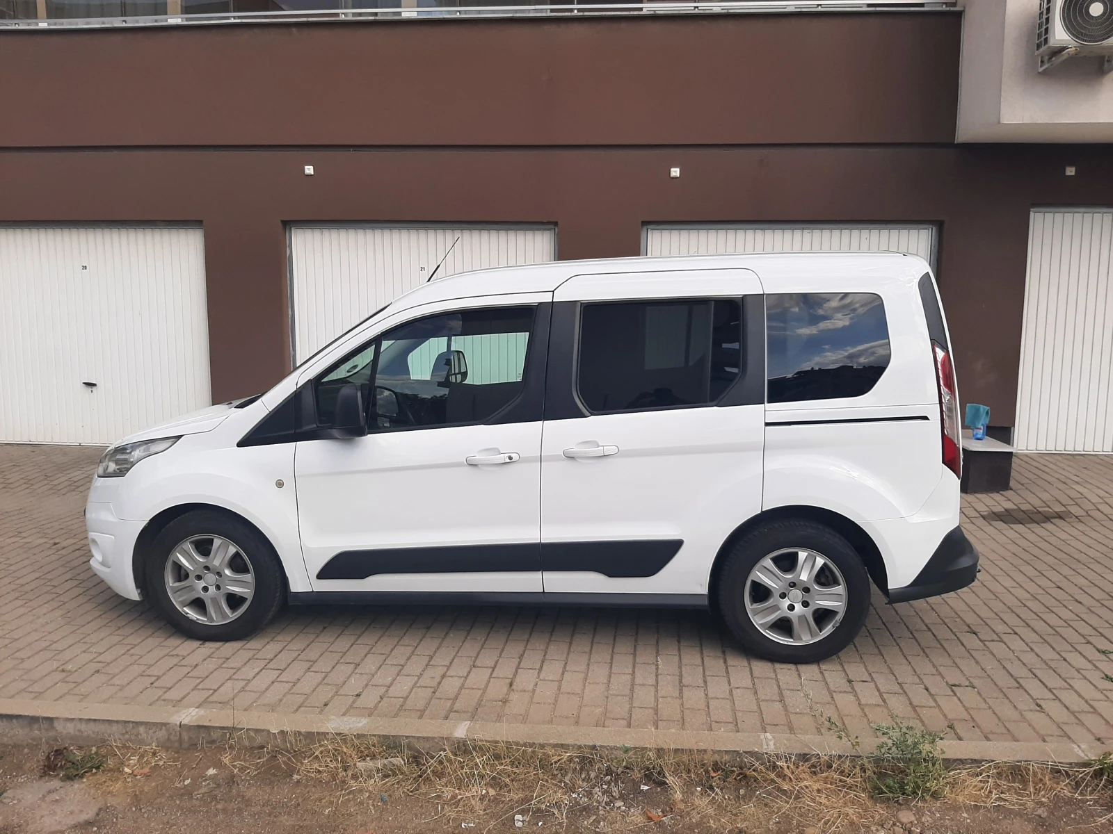 Ford Tourneo Connect 1, 0, снимка 3 - Автомобили и джипове - 54224008