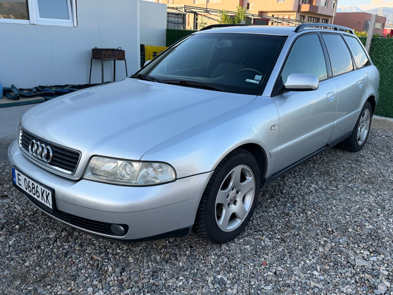 Audi A4 1.9 TDI / 110 К.С, снимка 3 - Автомобили и джипове - 54663655
