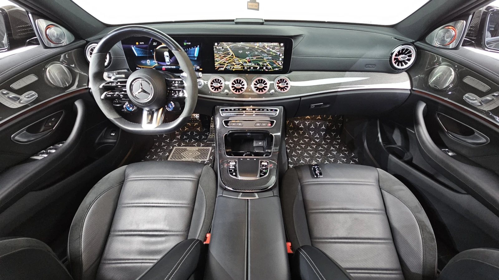 Mercedes-Benz E 53 AMG 4MATIC+ BURMASTER* ОБДУХВ.* LANE ASS* ПАНО* 360* H, снимка 7 - Автомобили и джипове - 54783091