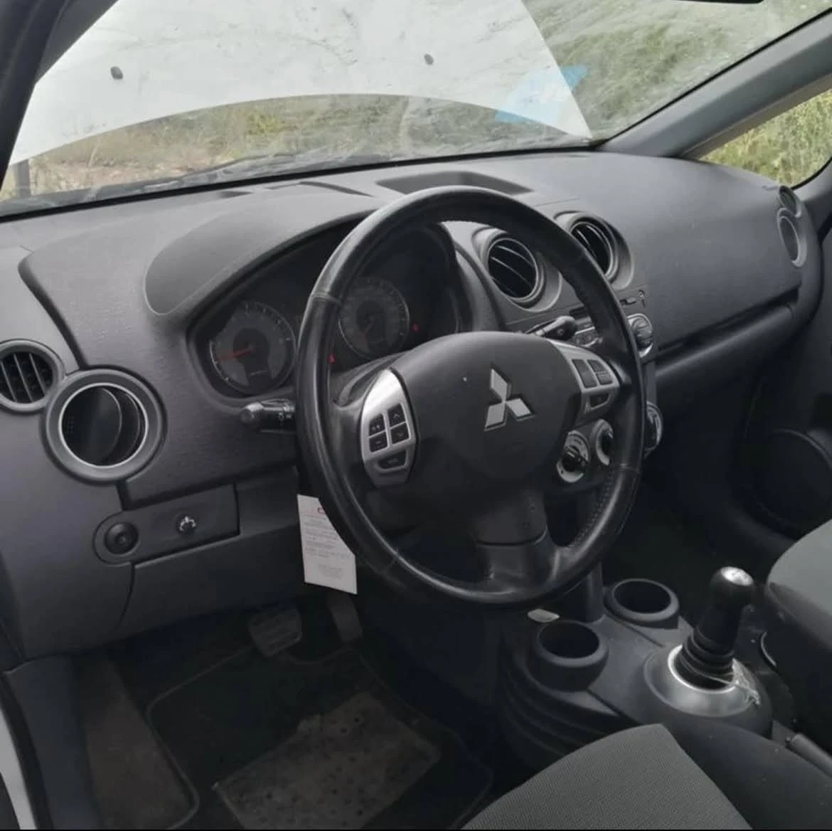 Mitsubishi Colt 1.3, снимка 8 - Автомобили и джипове - 54786324
