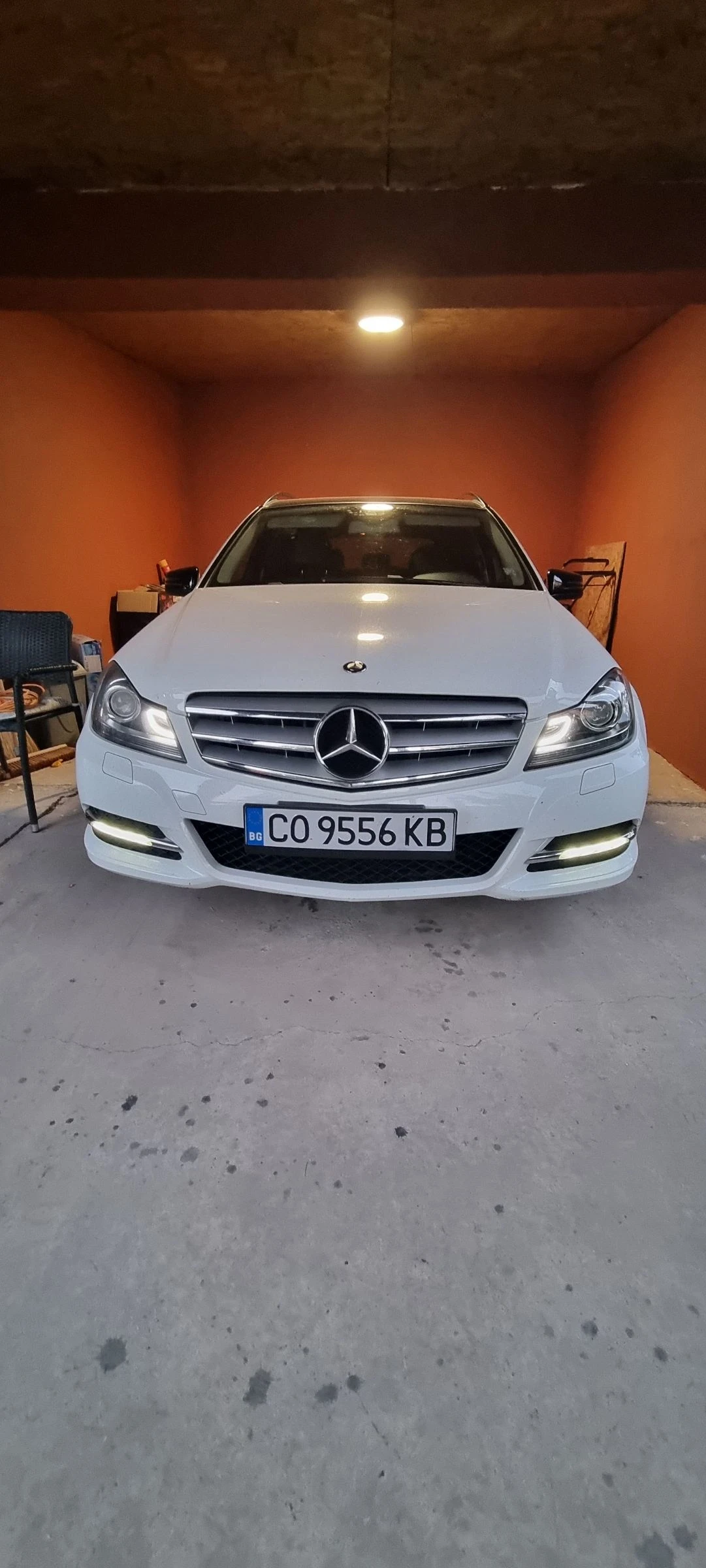 Mercedes-Benz C 200, снимка 13 - Автомобили и джипове - 54976618