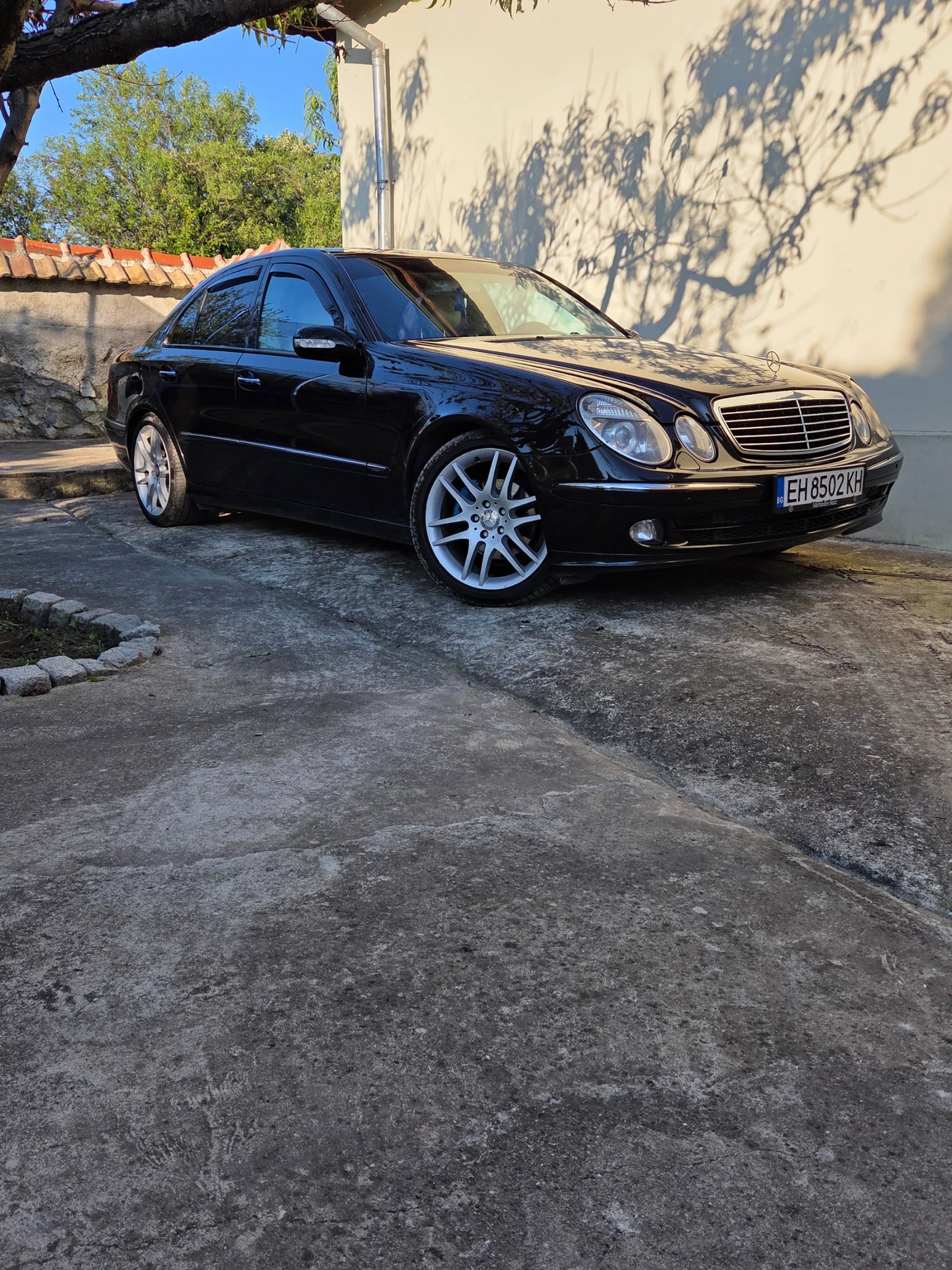 Mercedes-Benz E 320 CDI, снимка 2 - Автомобили и джипове - 55095929
