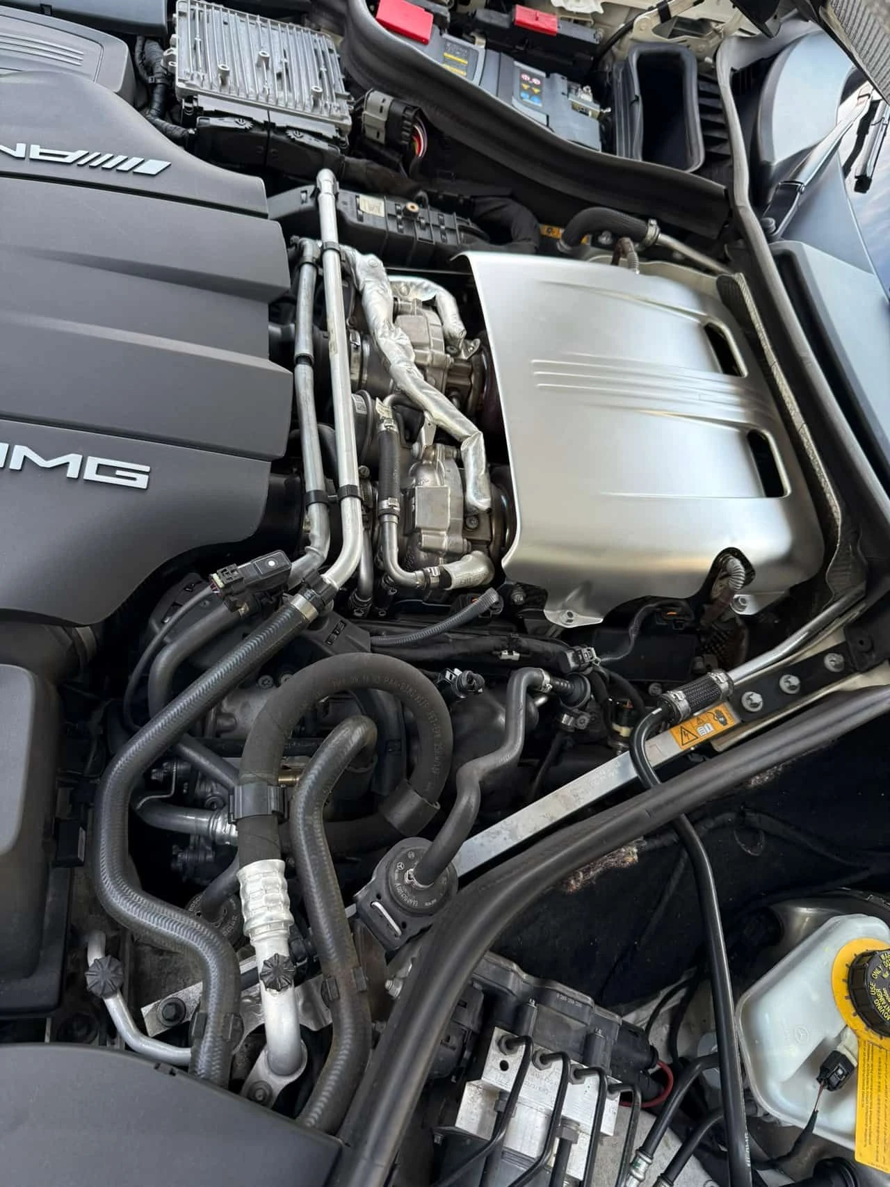 Mercedes-Benz AMG GT C CARFAX, снимка 14 - Автомобили и джипове - 55219188