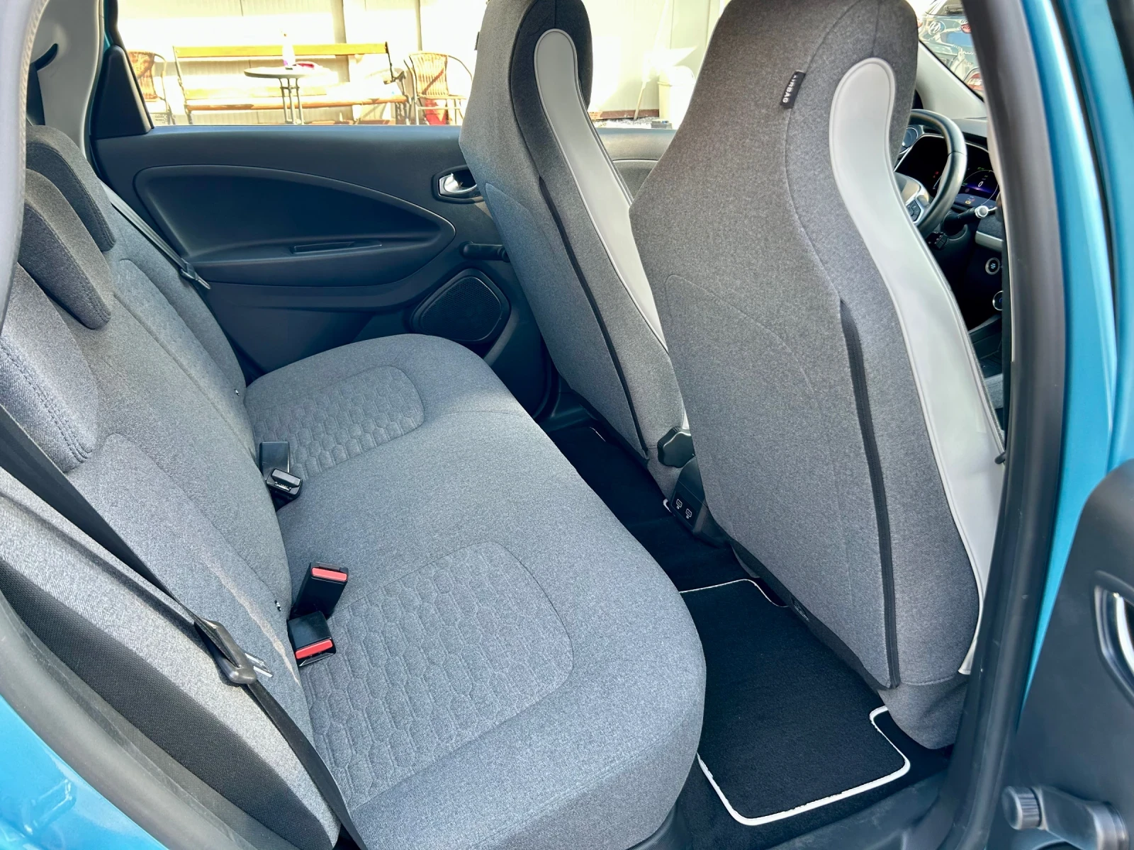 Renault Zoe R135 | Experience | CCS| 52 KW| 60, 000 км., снимка 12 - Автомобили и джипове - 55628585