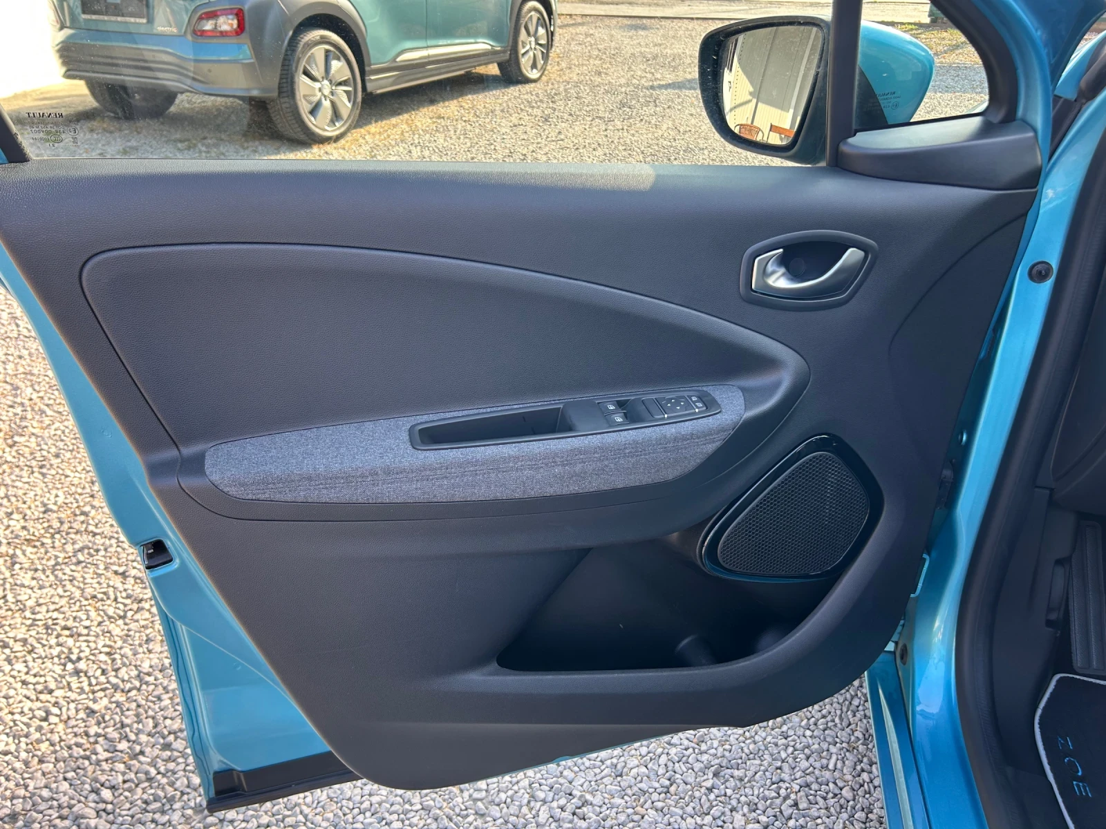 Renault Zoe R135 | Experience | CCS| 52 KW| 60, 000 км., снимка 8 - Автомобили и джипове - 55628585