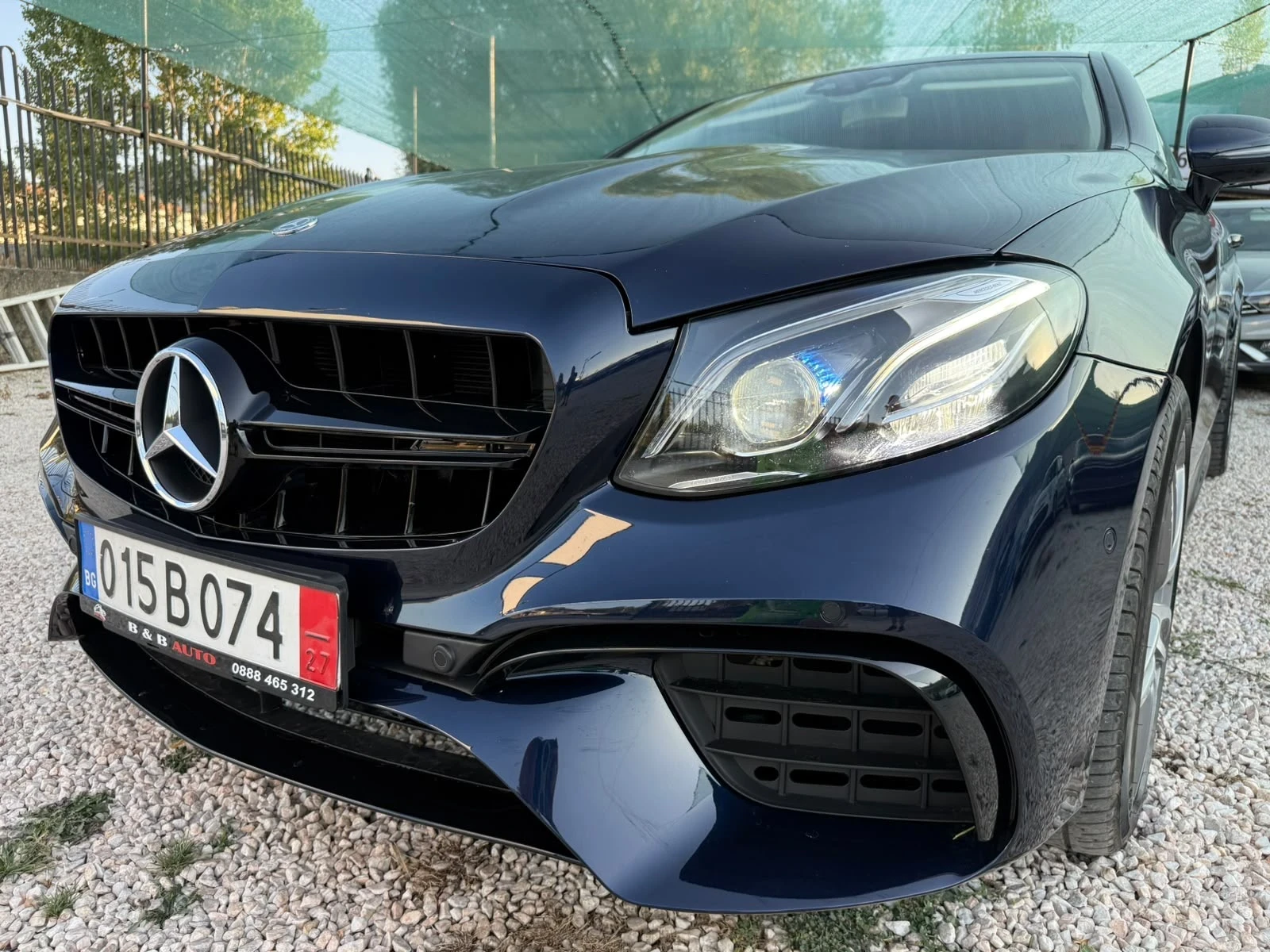 Mercedes-Benz E 220 AMG, 4MATIC, 9 G, DIGITAL HEAD-UP, FULL , снимка 4 - Автомобили и джипове - 55686874